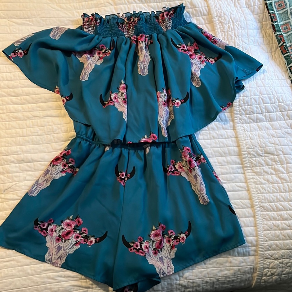 Altar’s state romper